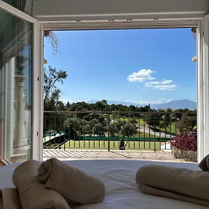 https://paradise-view-lauro-golf.1costadelsol.com
